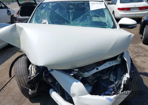 2017 Toyota Rav4 Hybrid Limited из США, поврежденный, VIN JTMDJREV9HD118947